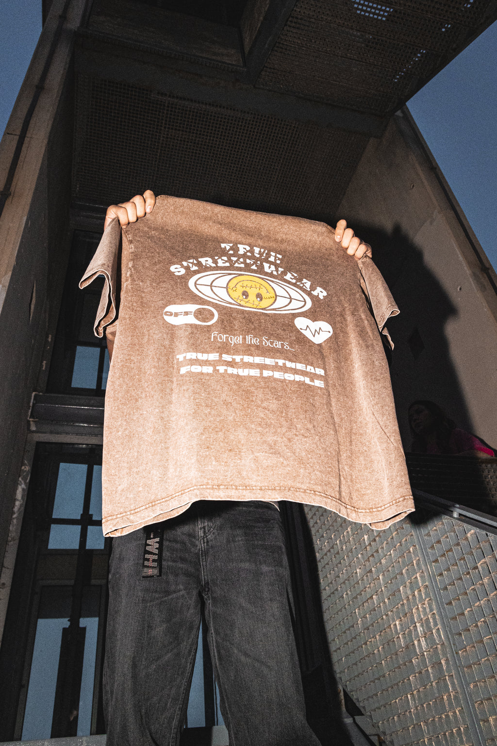 TRUE STRTWR Washed Brown Tee